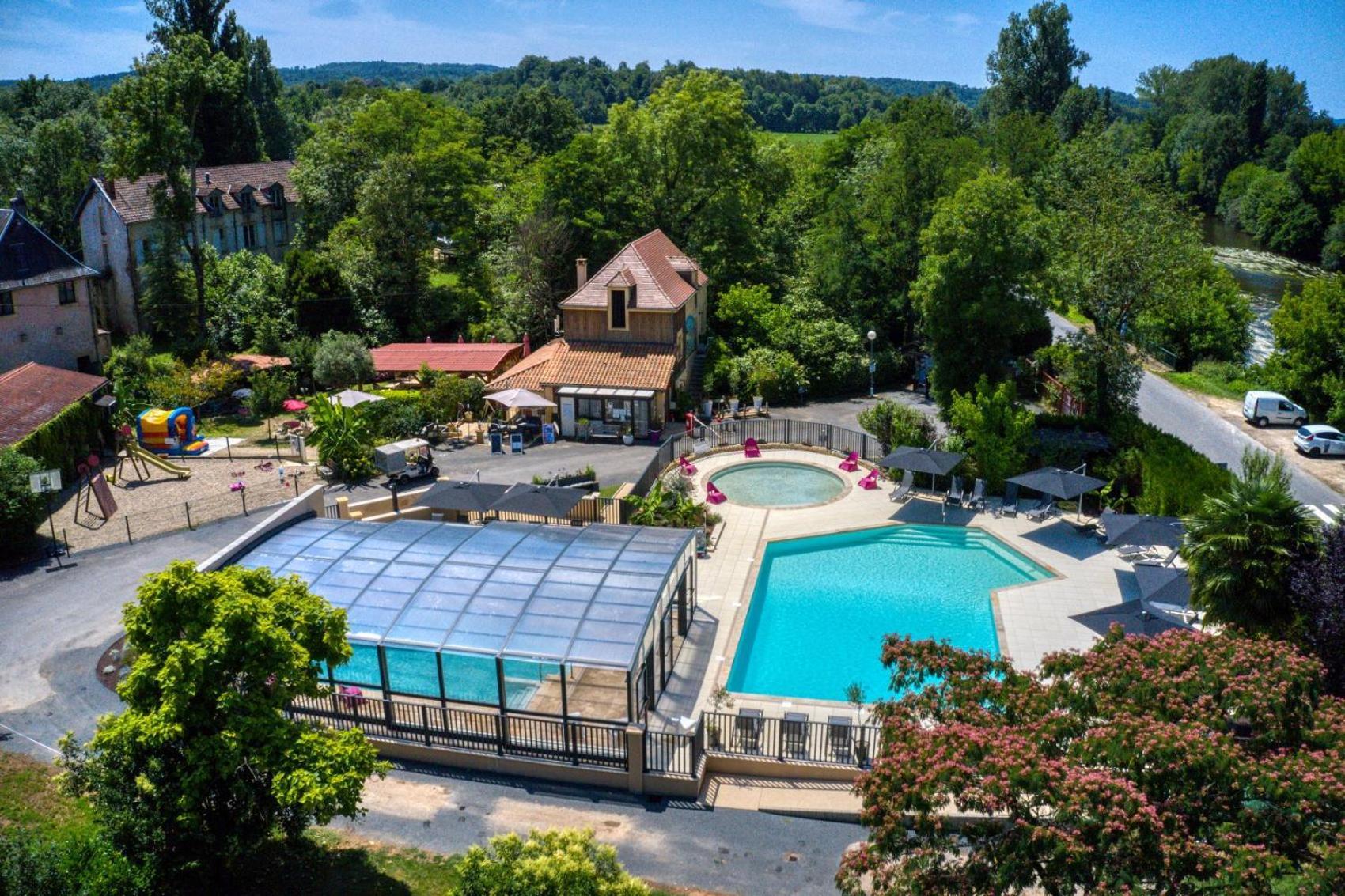 Le Moulin Du Bleufond Hotell Montignac-Lascaux Eksteriør bilde